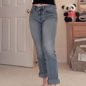 American Eagle Straight Leg Jeans/ Mom Jean